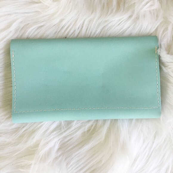 Portland Leather Mint Green Wallet - Picture 2 of 5